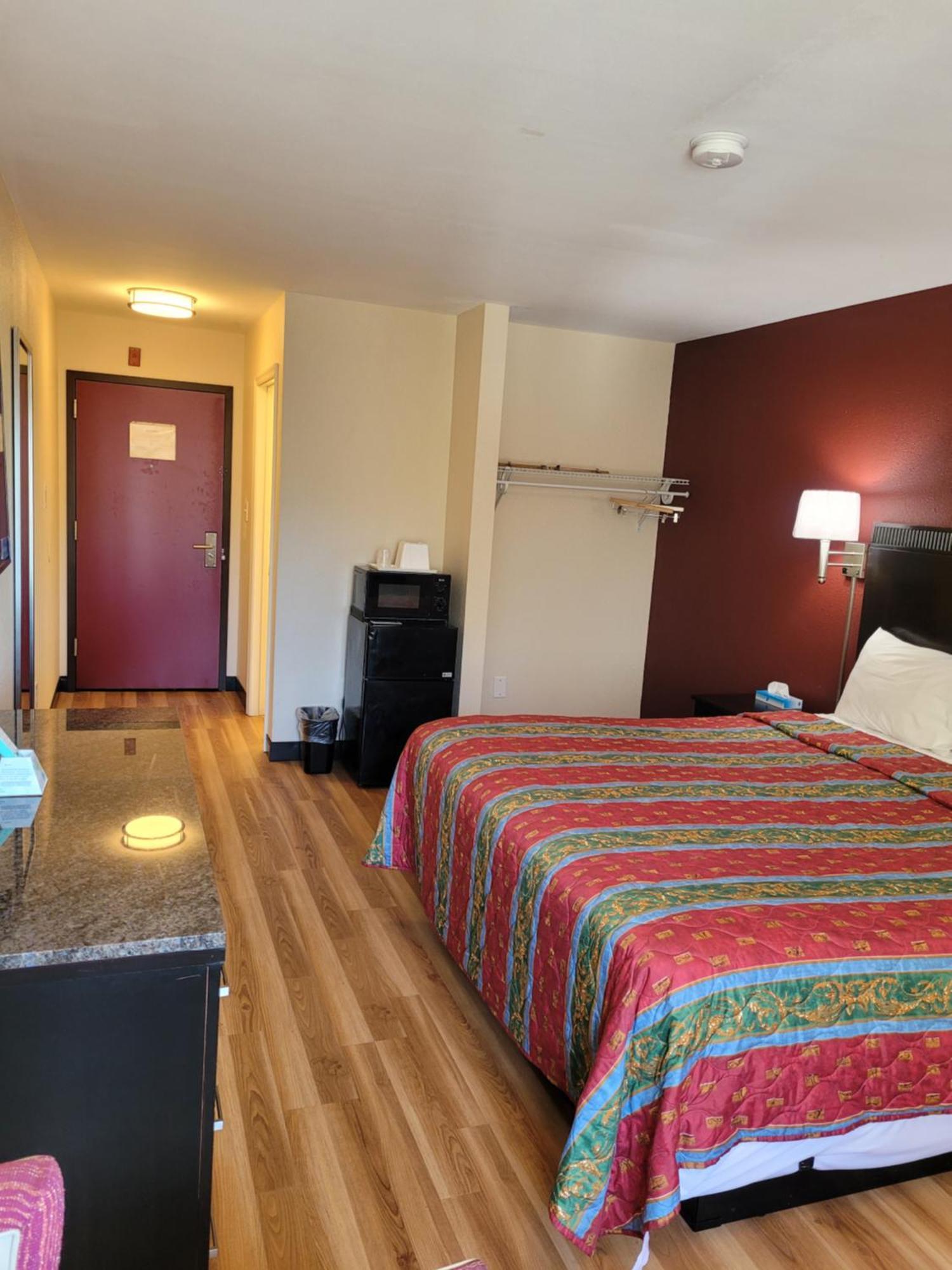 لاوريل Red Crown Inn المظهر الخارجي الصورة