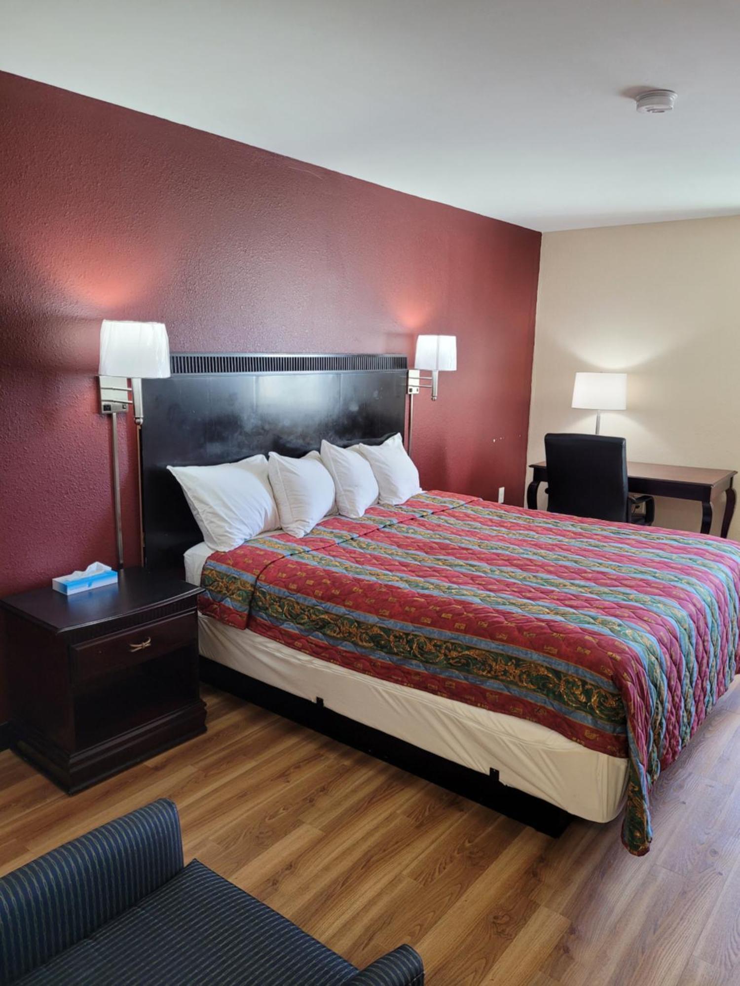 لاوريل Red Crown Inn المظهر الخارجي الصورة